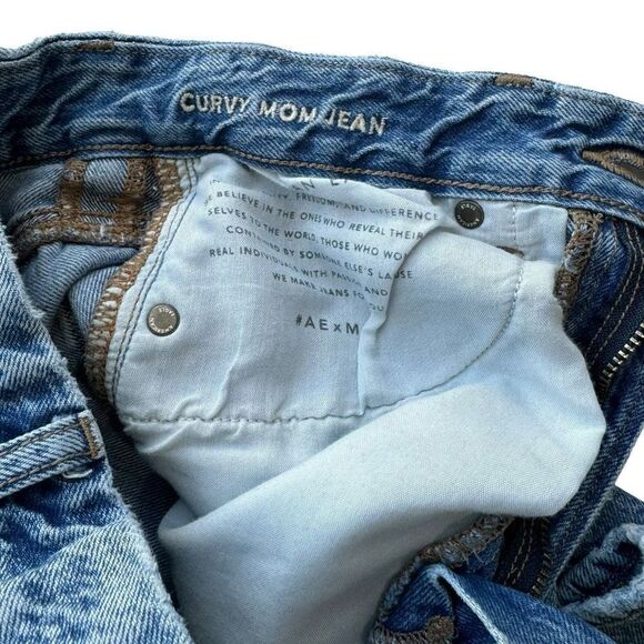American Eagle Outfitters Curvy Mom Jean Blue Denim Women’s Size 2R - Picture 7 of 7